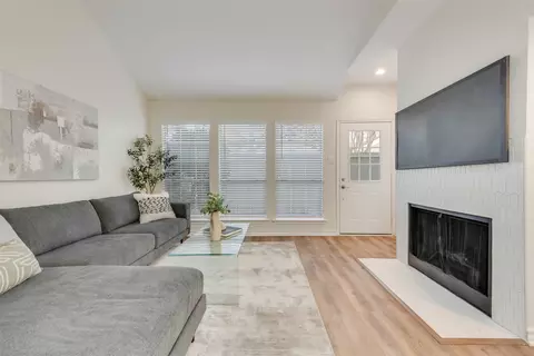 6220 Bentwood Trl #204, Dallas, TX 75252