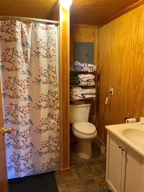 Bath - 384 Claudes, Colfax, LA 71417 photo 1 of 1