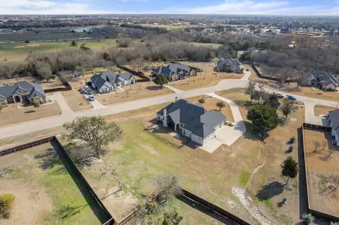 1381 Rustic Rdg, Midlothian, TX 76065 photo 2