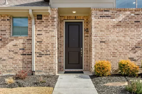 2613 Chablis Dr, Grand Prairie, TX 75054