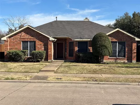 2720 Crystal Falls Dr, Mesquite, TX 75181