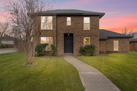 8020 Rice Dr, Rowlett, TX 75088