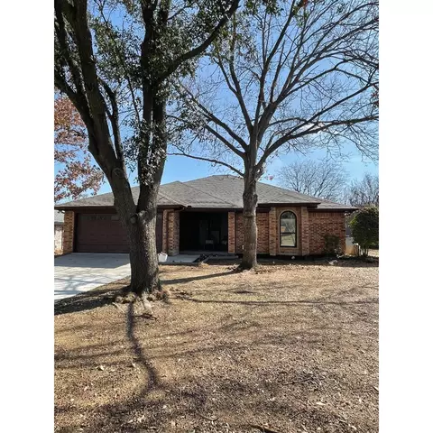 1508 Stratford Dr, Mansfield, TX 76063