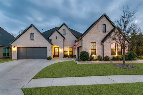 280 Waters Edge Dr, Argyle, TX 76226