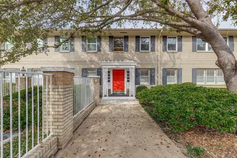 6227 Bandera Ave #B, Dallas, TX 75225