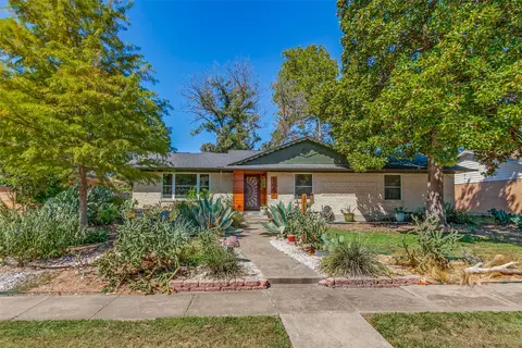 127 W Kenwood Dr, Garland, TX 75041