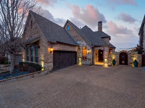 1020 The Lakes Blvd, Lewisville, TX 75056