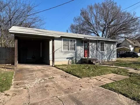 106 S Gowdy St, Whitewright, TX 75491