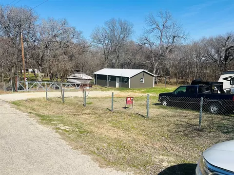 153 Quail Haven St, Alvarado, TX 76009