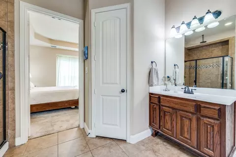 Bath - 401 Devonshire Dr, Prosper, TX 75078 photo 3 of 5