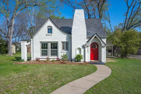 119 E High St, Grand Saline, TX 75140