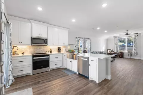 1225 W Johnson St, Denison, TX 75020