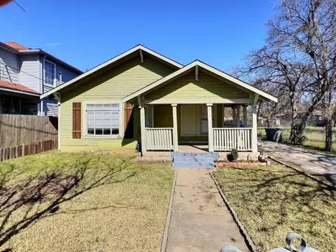 217 W Suffolk Ave, Dallas, TX 75208
