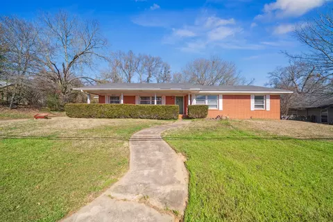 108 W Broadway St, Big Sandy, TX 75755