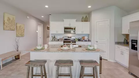 612 Bronze Cir E, Springtown, TX 76082 photo 4