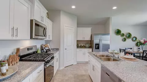 612 Bronze Cir E, Springtown, TX 76082 photo 7