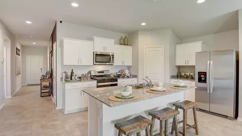 612 Bronze Cir E, Springtown, TX 76082 photo 2