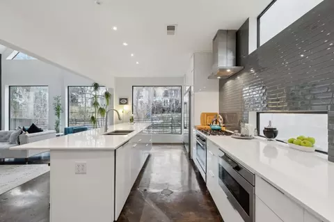 9119 Chapel Valley Rd, Dallas, TX 75220