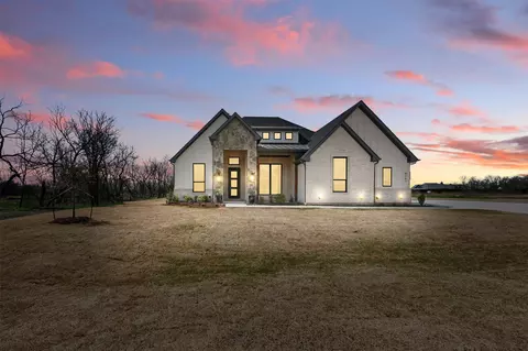 8241 Grayson Ct, Midlothian, TX 76065