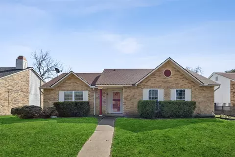 2722 Centennial Dr, Garland, TX 75042