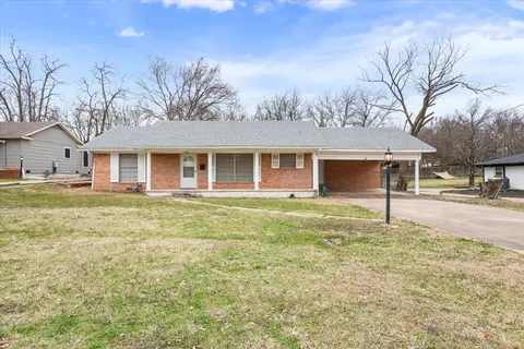 1016 E Franklin St, Hillsboro, TX 76645