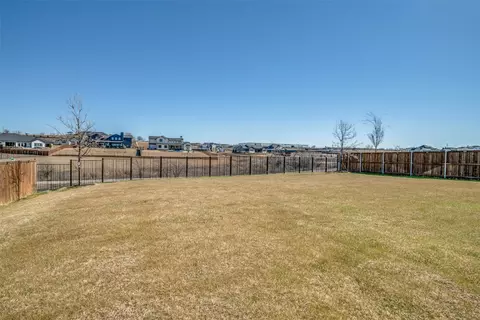 Exterior - 577 Broadleaf Way, Haslet, TX 76052 photo 3 of 4
