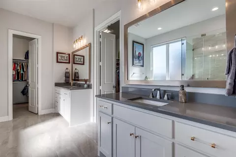 Bath - 577 Broadleaf Way, Haslet, TX 76052 photo 3 of 6