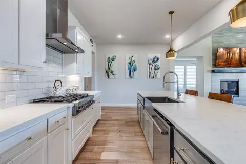 Kitchen - 577 Broadleaf Way, Haslet, TX 76052 photo 5 of 5