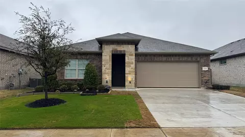 432 Frenchpark Dr, Fort Worth, TX 76131
