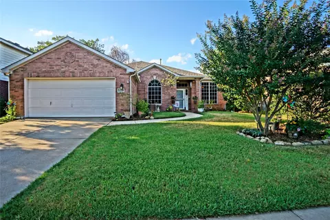 5529 Haun Dr, Fort Worth, TX 76137