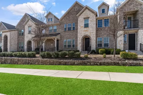 925 Utica Dr, Mckinney, TX 75069