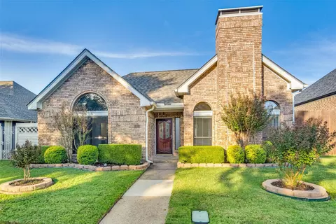 1913 Pantigo Dr, Plano, TX 75075
