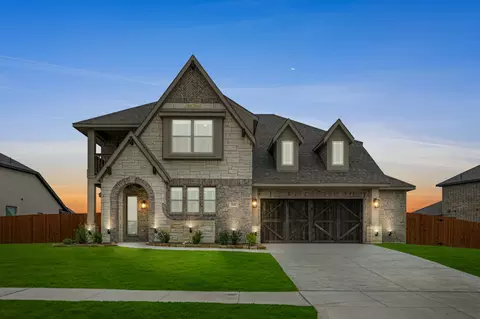 541 Holiday Ave, Waxahachie, TX 75165