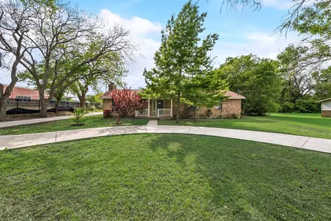 507 S 6th St, Midlothian, TX 76065