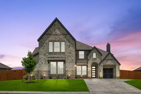 545 Holiday Ave, Waxahachie, TX 75165