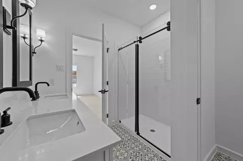 Bath - 1312 Richardson St, Howe, TX 75459 photo 2 of 4