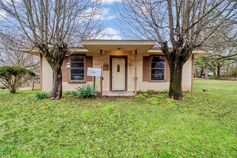 814 14th St NW, Paris, TX 75460