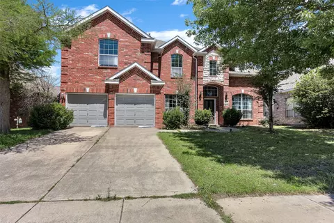 2708 Atrium Dr, Grand Prairie, TX 75052