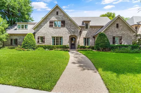 2809 River Brook Ct, Fort Worth, TX 76116