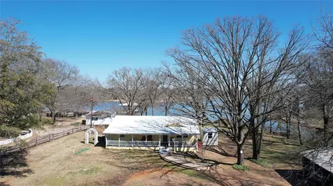 1717 Beavers Pt, Bonham, TX 75418