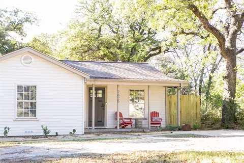 2625 Bolivar St, Denton, TX 76201