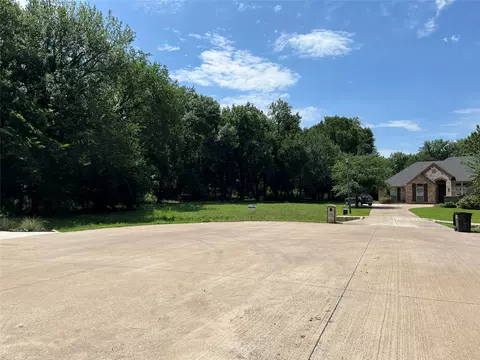 1004 Royal Lytham Ct, Grand Prairie, TX 75104