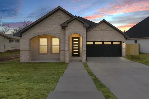 1204 Lake View Rdg, White Settlement, TX 76108