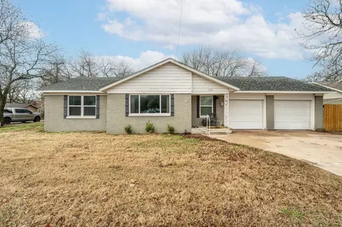 706 N Graham St, Stephenville, TX 76401