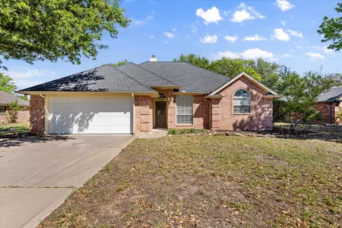 1206 Chaparral Ln, Granbury, TX 76048
