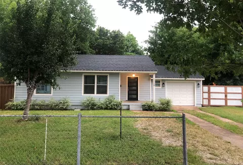 1724 Savoy St, Dallas, TX 75224
