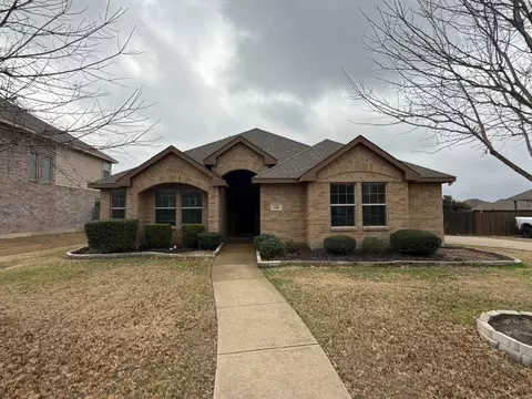 916 Mockingbird Ln, Glenn Heights, TX 75154