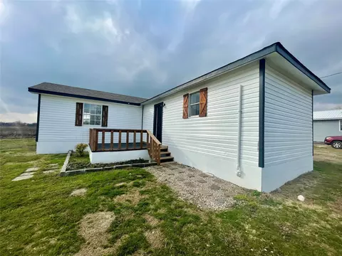 1100 Morris St, Campbell, TX 75422