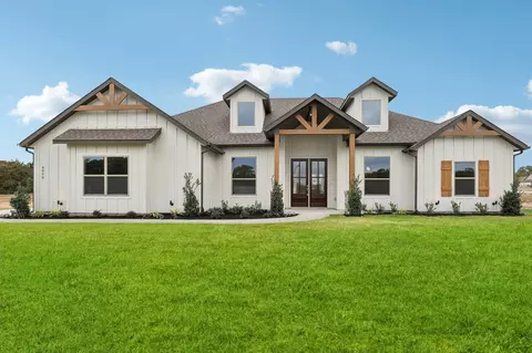 4000 Roan Ct, Springtown, TX 76082
