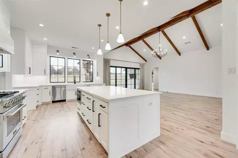 Kitchen - 14894 Markout Central, Forney, TX 75126 photo 4 of 6